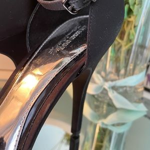 Giani Bini like new heels, black sequins style